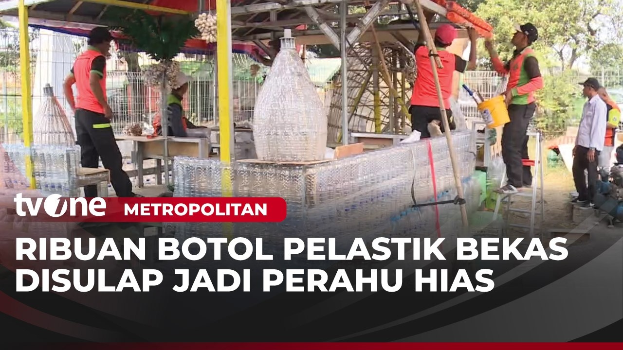 Petugas Badan Air Sulap Botol Plastik jadi Perahu | Metropolitan